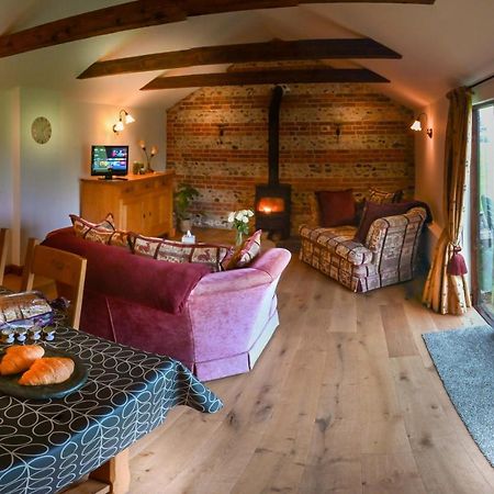 The Tool Shed Villa วิมบอร์น มินสเตอร์ ภายนอก รูปภาพ